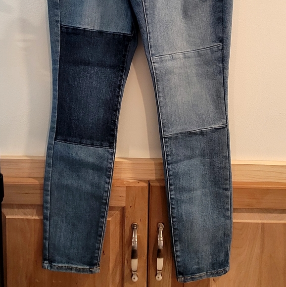 Woman's Jeans - Picture 2 of 5